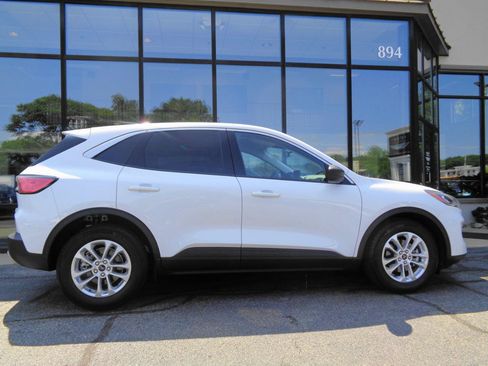 Used 2022 Ford Escape SE FWD image 4