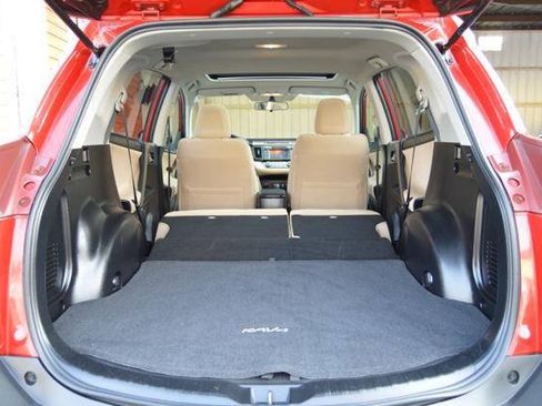 Used 2014 Toyota RAV4 XLE AWD/4WD image 38