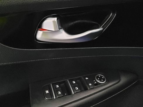 Used 2019 Kia Forte S FWD image 27