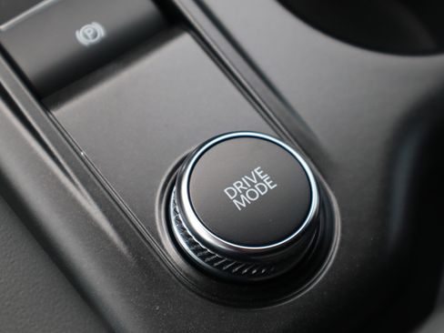 New 2025 Ford Explorer Active image 27