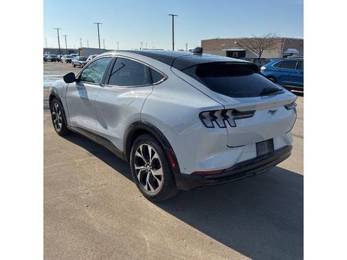 Used 2021 Ford Mustang Mach-E Premium image 4