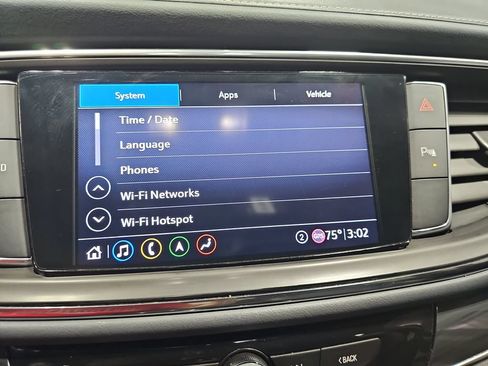 Used 2020 Buick Enclave Essence w/ Sound and Sites Package AWD/4WD image 23