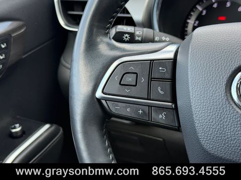 Used 2021 Toyota Highlander Platinum FWD image 28