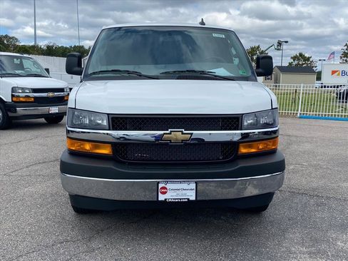 New 2025 Chevrolet Express 2500 w/ Driver Convenience Package RWD image 7