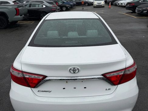 Used 2016 Toyota Camry LE FWD image 12