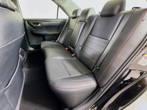 Used 2016 Toyota Camry SE image 20