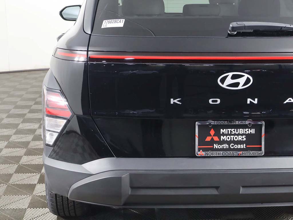 Used 2024 Hyundai Kona SEL w/ Convenience Package FWD image 16