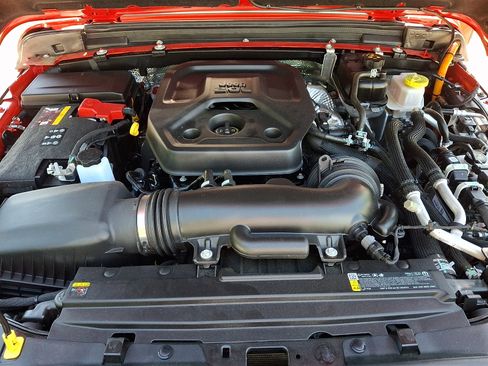 Certified 2025 Jeep Wrangler Unlimited Sport S 4xe AWD/4WD image 28