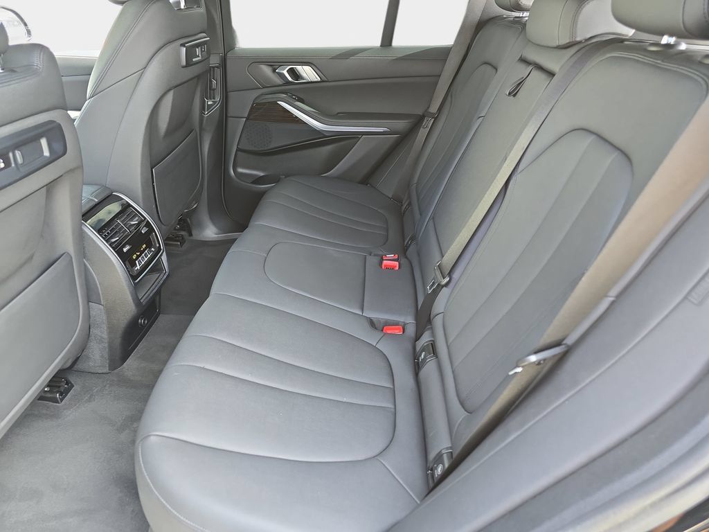 Used 2020 BMW X5 sDrive40i w/ Convenience Package RWD image 17