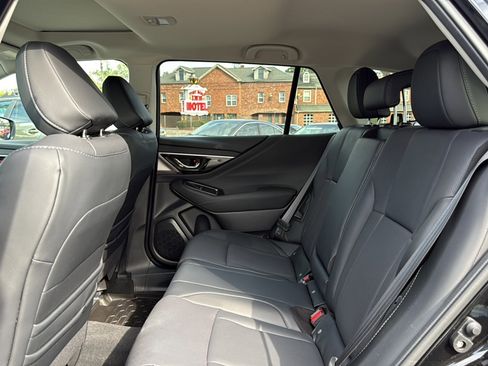 Used 2025 Subaru Outback Limited image 34