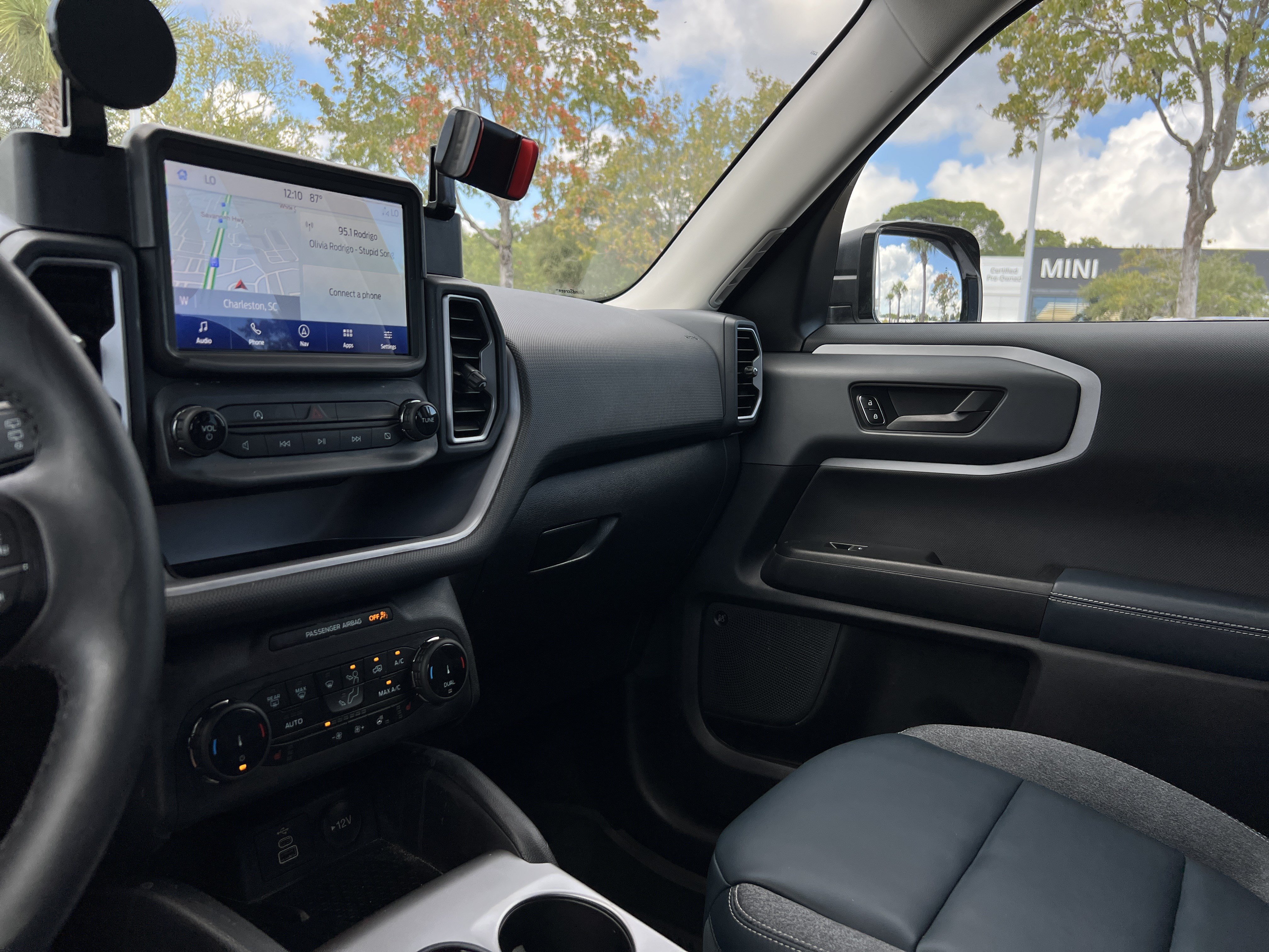 Used 2024 Ford Bronco Sport Outer Banks w/ Tech Package AWD/4WD image 29