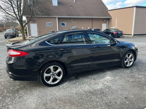 Used 2014 Ford Fusion SE image 5