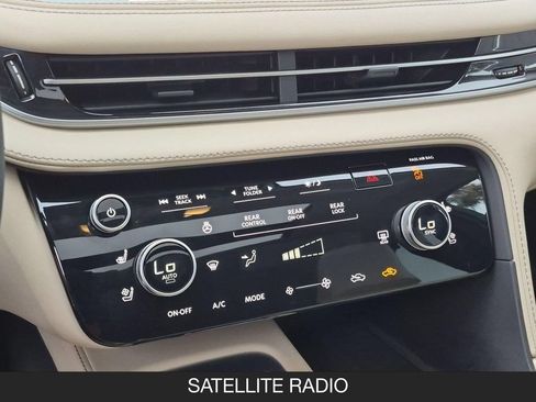 Used 2025 INFINITI QX60 Luxe FWD image 24