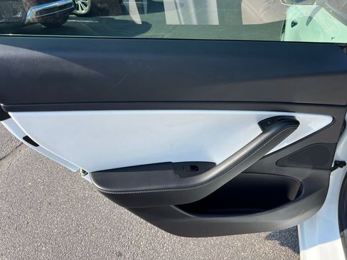 Used 2019 Tesla Model 3 Standard Range Plus image 16