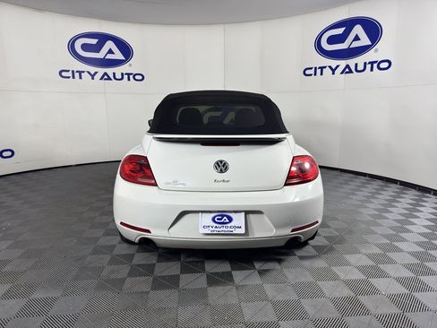 Used 2013 Volkswagen Beetle 2.0T image 4