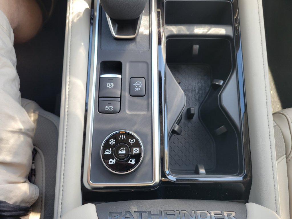 New 2026 Nissan Pathfinder SL AWD/4WD image 27