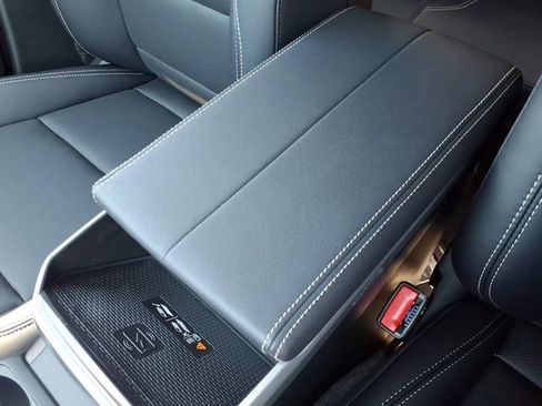 New 2027 GMC Terrain Elevation w/ Elevation Premium Package AWD/4WD image 33