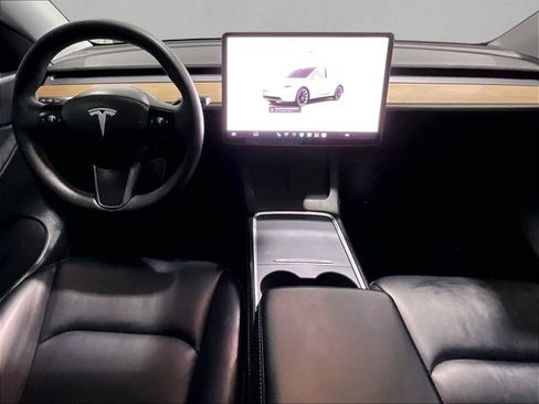 Used 2022 Tesla Model Y Long Range AWD/4WD image 16