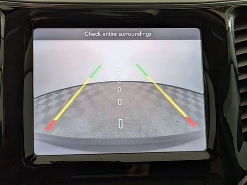 Used 2019 Jeep Cherokee Limited FWD image 19