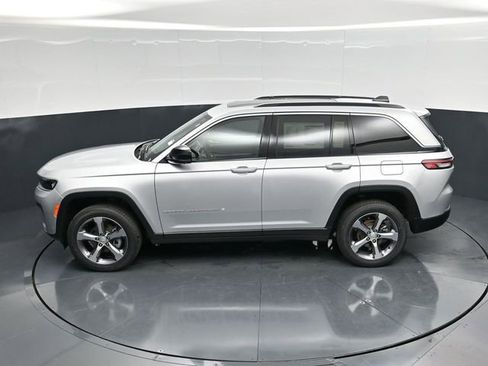 New 2026 Jeep Grand Cherokee Limited AWD/4WD image 49