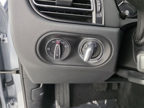 Used 2023 Porsche Macan GTS image 28