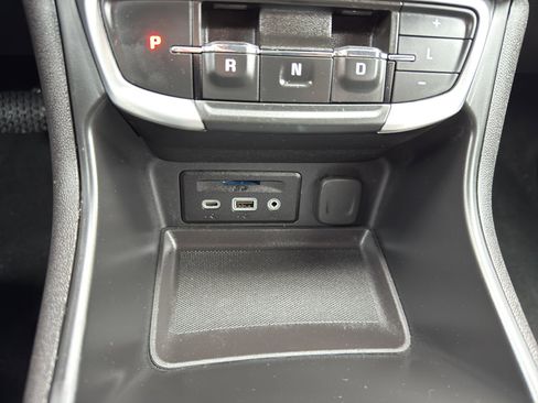 Certified 2024 GMC Terrain SLT image 20