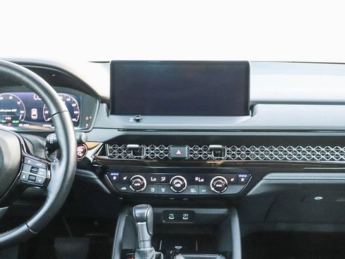 Used 2025 Honda Accord Touring image 15