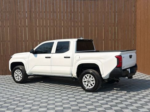 Used 2024 Toyota Tacoma SR image 15