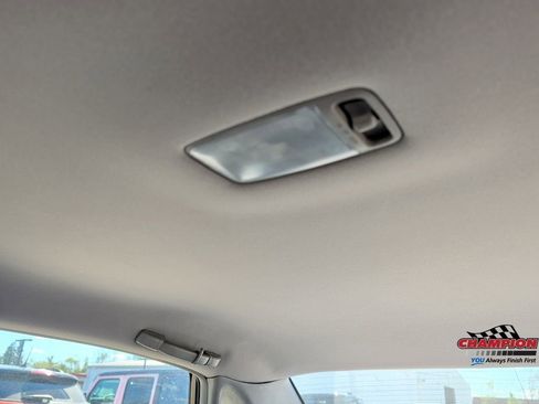 Used 2004 Toyota Avalon XL FWD image 24
