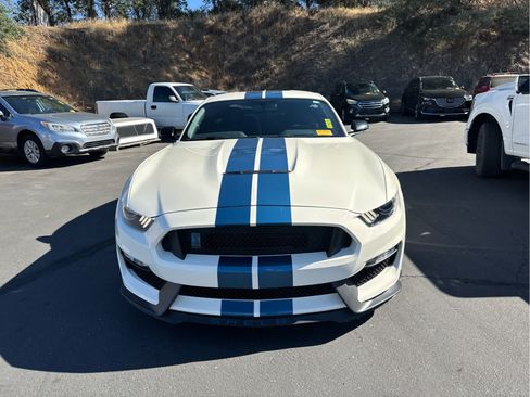 Used 2020 Ford Mustang Shelby GT350 w/ Technology Package RWD image 2