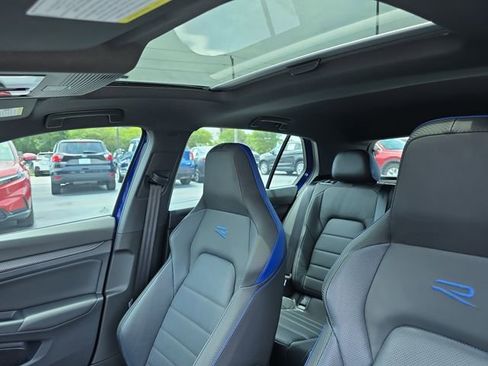 Used 2022 Volkswagen Golf R AWD/4WD image 26