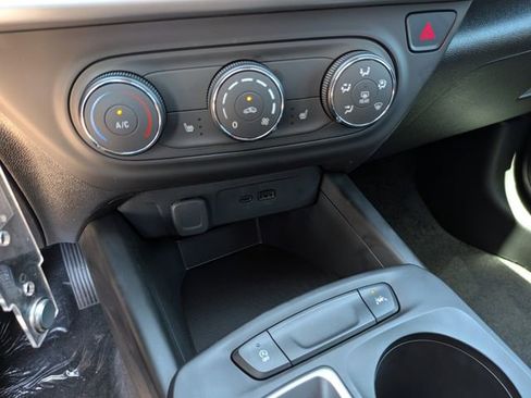 New 2026 Chevrolet Trax LS w/ LS Convenience Package FWD image 24