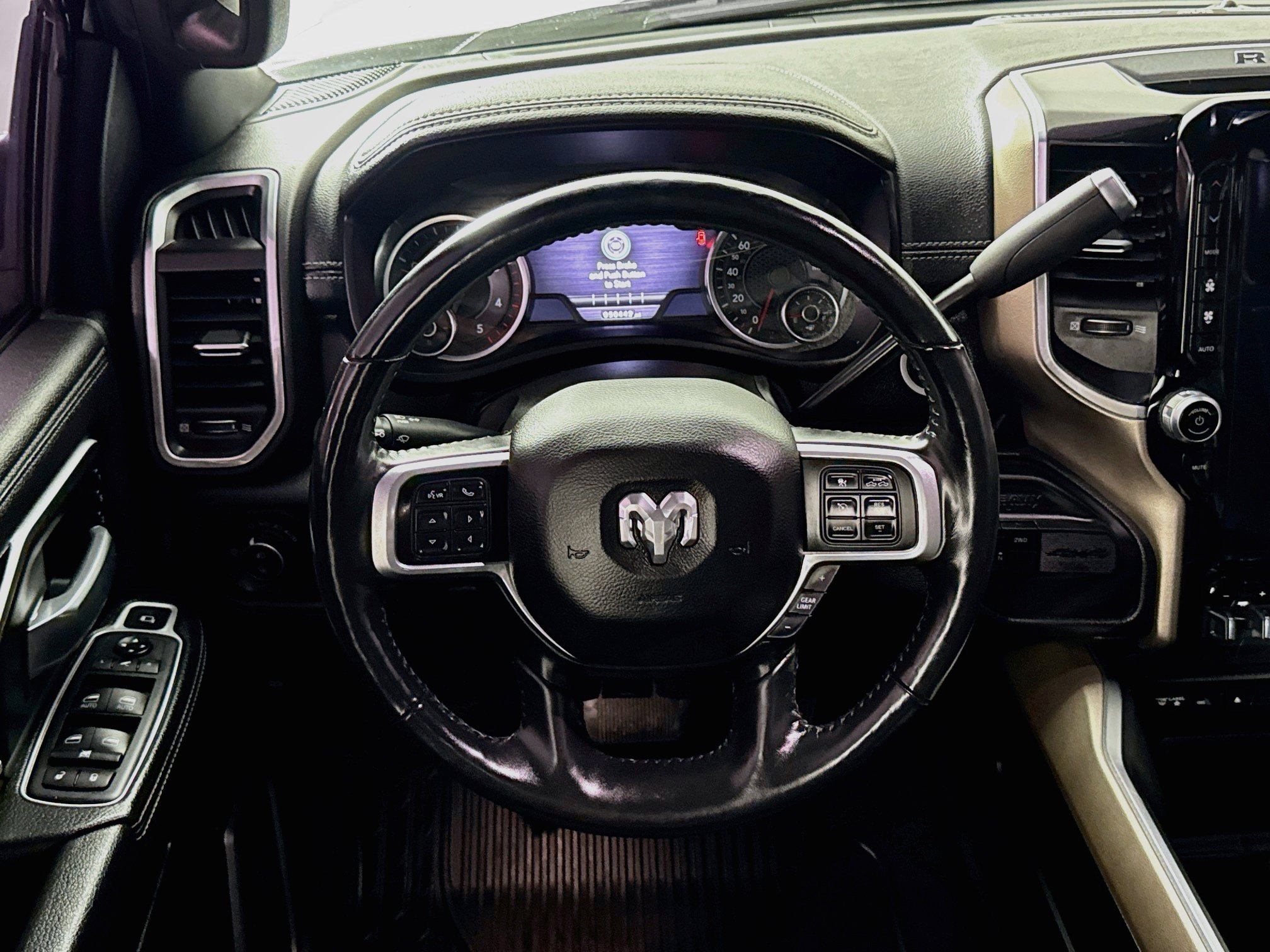 Used 2019 RAM 3500 Laramie AWD/4WD image 14