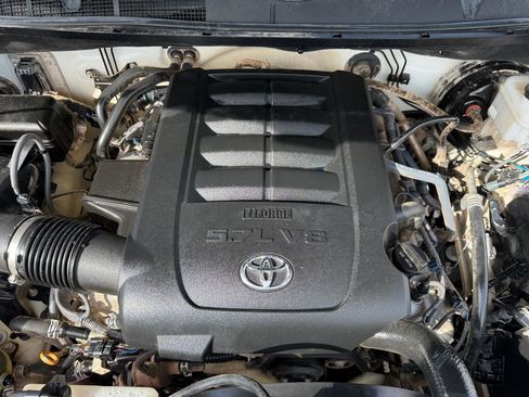 Used 2019 Toyota Tundra SR5 w/ SR5 Upgrade Package image 69