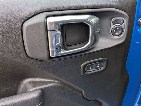 New 2025 Jeep Gladiator Sport image 14