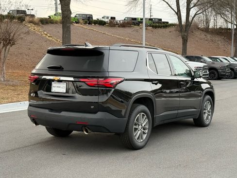 Used 2023 Chevrolet Traverse LT image 6