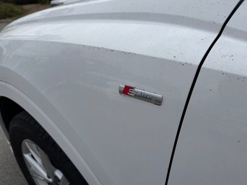 Used 2025 Audi Q3 2.0T Premium AWD/4WD image 3