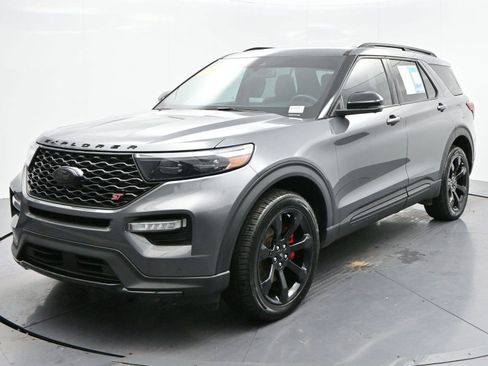 Used 2022 Ford Explorer ST w/ Equipment Group 401A image 3