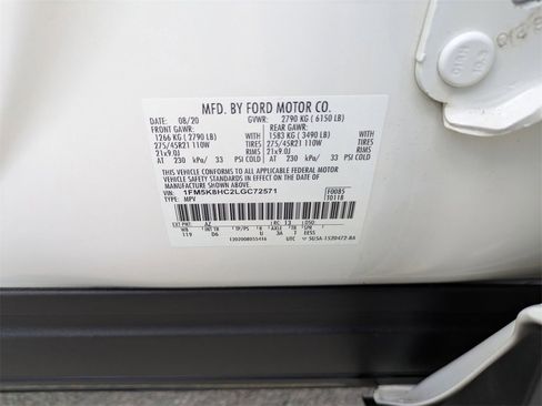Used 2020 Ford Explorer Platinum w/ Premium Technology Package image 36