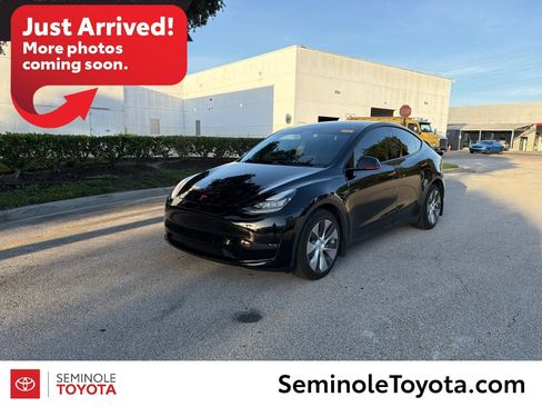 Used 2021 Tesla Model Y Long Range AWD/4WD image 1