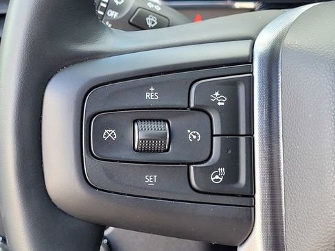 Used 2025 GMC Sierra 1500 SLE w/ Preferred Package image 24