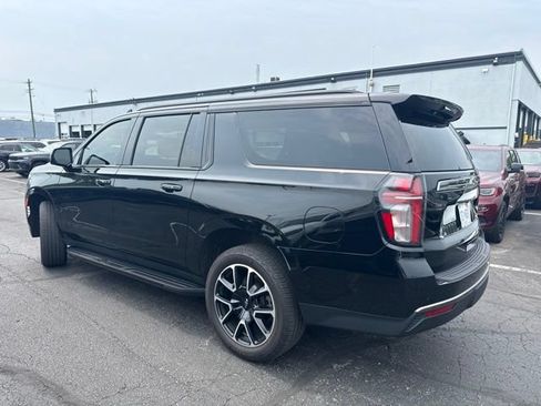 Used 2022 Chevrolet Suburban RST w/ Luxury Package AWD/4WD image 6