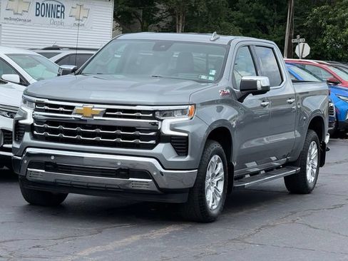 Used 2023 Chevrolet Silverado 1500 LTZ w/ Technology Package AWD/4WD image 3
