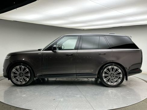Used 2024 Land Rover Range Rover SE AWD/4WD image 10