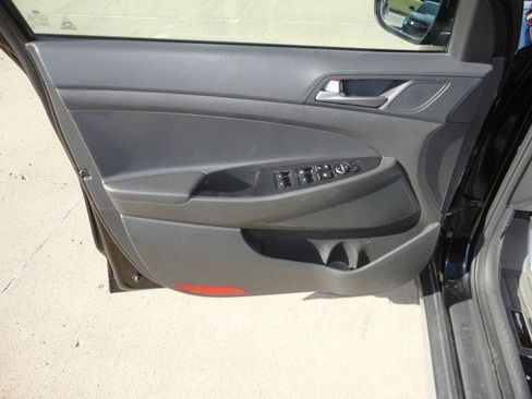 Used 2018 Hyundai Tucson Value w/ Cargo Package image 3