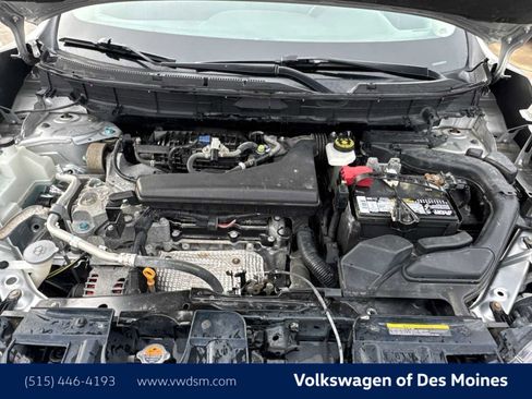 Used 2018 Nissan Rogue SV image 9