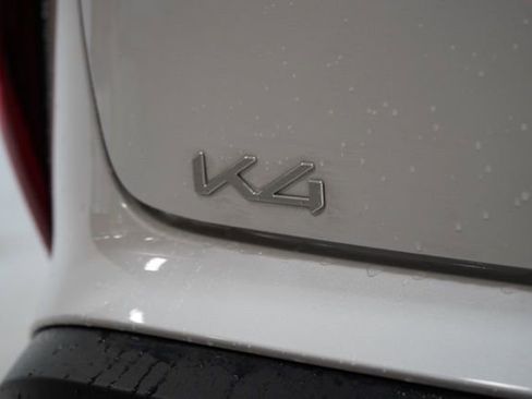 Used 2025 Kia K4 LXS image 12