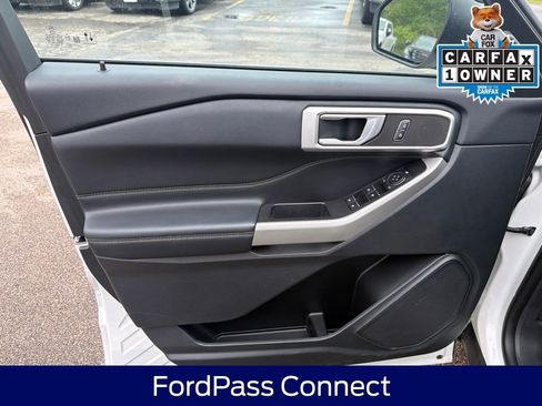 Used 2023 Ford Explorer XLT w/ Equipment Group 202A AWD/4WD image 29