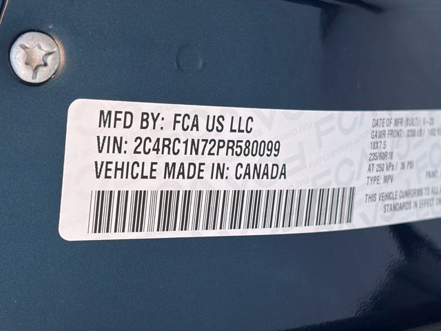 Used 2023 Chrysler Pacifica Pinnacle FWD image 23