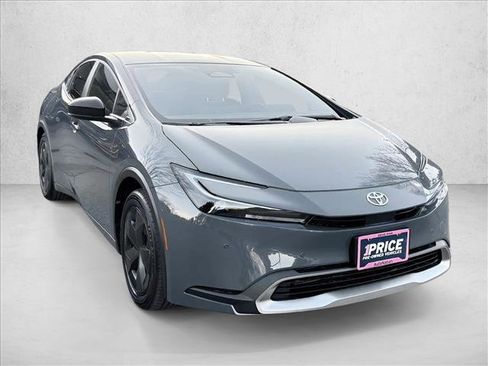 Used 2026 Toyota Prius Plug-In Hybrid FWD image 3